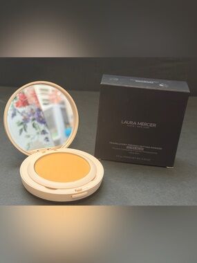 Laura Mercier Translucent Pressed Setting Powder Ultra-Blur Honey NIB 6.5g